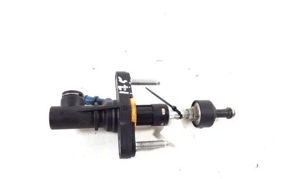 Toyota Yaris Clutch master cylinder 31420-0D190