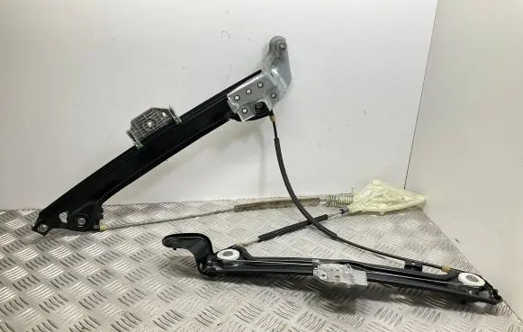 Audi A3 S3 8V Front door electric window regulator 8V7837462B