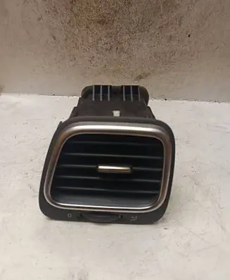 Volkswagen Scirocco Dashboard side air vent grill/cover trim 1Q0819703 1Q0819709B