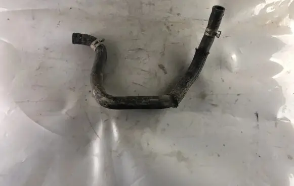 Toyota Auris 150 Engine coolant pipe/hose