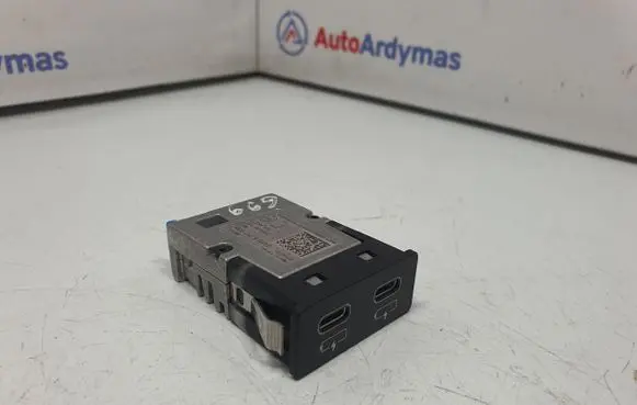 BMW 3 G20 G21 USB socket connector 8711938 84108711938 84105A84160