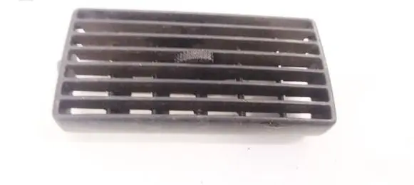 Volkswagen Golf IV Dash center air vent grill