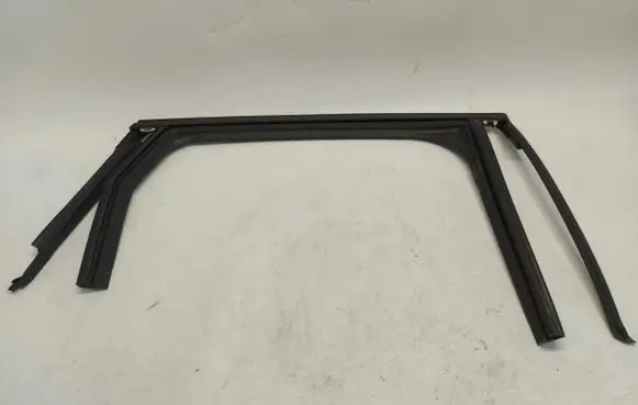 Renault Arkana Front door glass trim molding 20221004