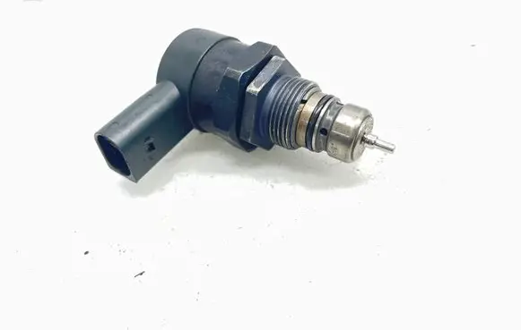 Mercedes-Benz E W211 Fuel pressure regulator A6110780449