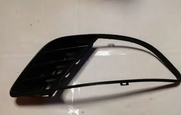 Ford Fiesta Front fog light trim/grill 2S6119952B