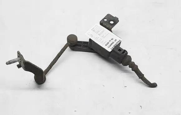 Headlight/headlamp level sensor
