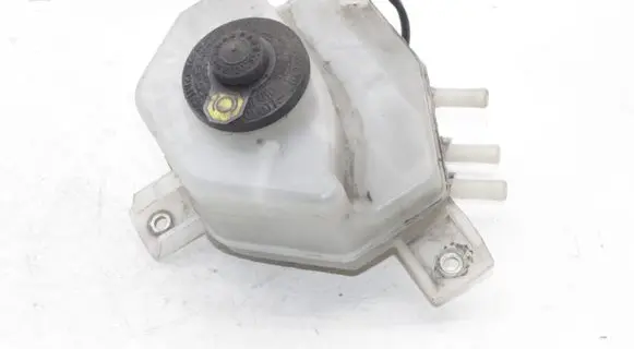 Toyota Prius+ (ZVW40) Brake fluid reservoir 