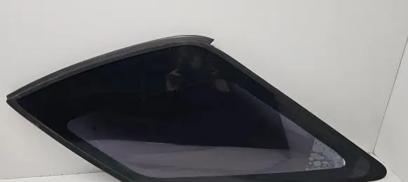 KIA Sorento Rear side window