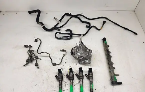 BMW 5 F10 F11 Fuel injection system set 7810696 7810788 7809128