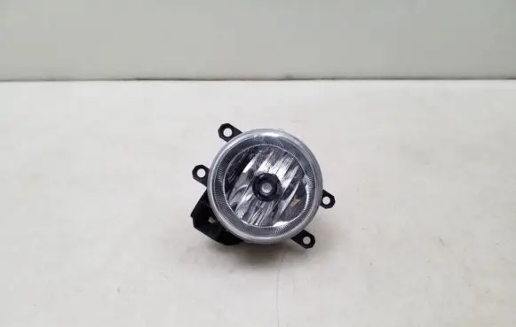 Toyota RAV 4 (XA40) Front fog light