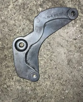 BMW 5 E39 Generator/alternator bracket 11282248561