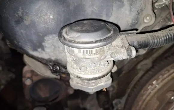 Audi A6 S6 C6 4F EGR valve 72277838