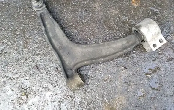 Opel Vectra C Front lower control arm/wishbone