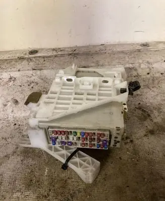 Toyota Prius (XW20) Fuse box set 8273047450 8922147140