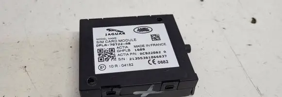Land Rover Evoque I USB socket connector DPLA70722AB AC922082A 21355361066837