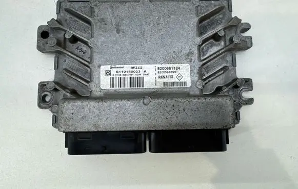 Dacia Sandero Engine control unit/module 8200661124