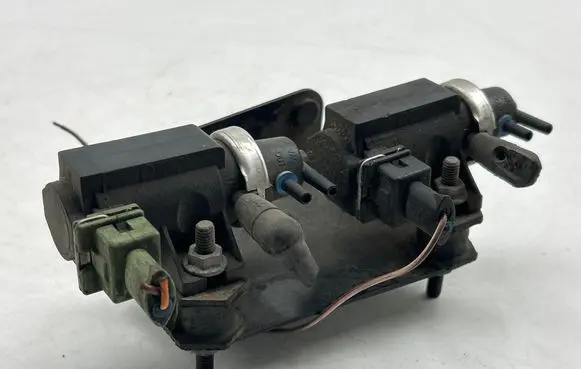 Land Rover Discovery Turbo solenoid valve 
