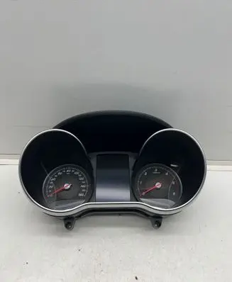 Speedometer (instrument cluster)