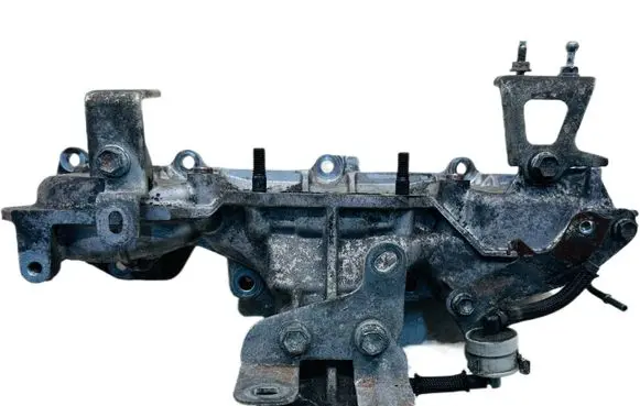 Toyota Avensis T270 Intake manifold OYT26179