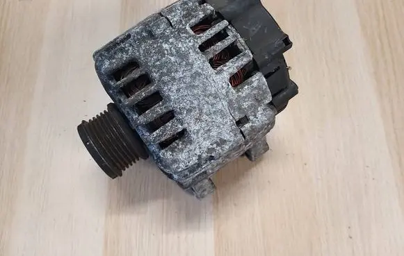 Citroen C3 Picasso Generator/alternator 9664779680
