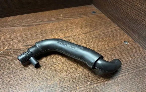 Mercedes-Benz Vito Viano W639 Turbo turbocharger oiling pipe/hose 6460100382 A6460100382