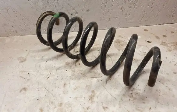 Nissan Qashqai Rear coil spring