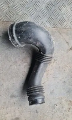 Volvo XC90 Intercooler hose/pipe 8683168