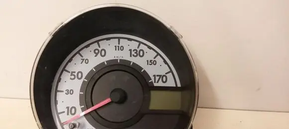 Peugeot 107 Speedometer (instrument cluster) 838000H132 568090U