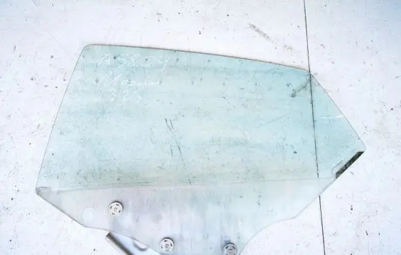 Mazda 323 F Rear door window glass