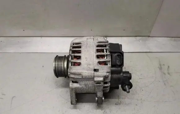 KIA Ceed Generator/alternator STX102201