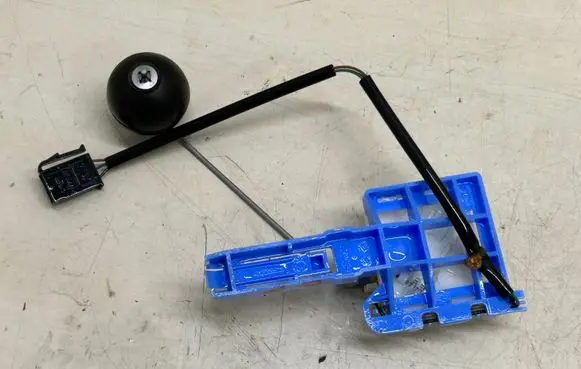 Fuel level sensor