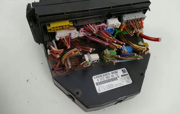 Mercedes-Benz E W212 SAM control unit A2129006012
