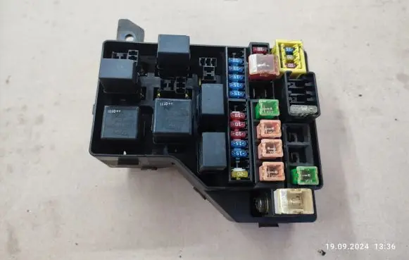 Volvo S40, V40 Fuse module 30859714
