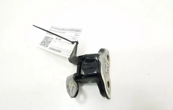 Toyota Verso Rear door upper hinge 687500D061
