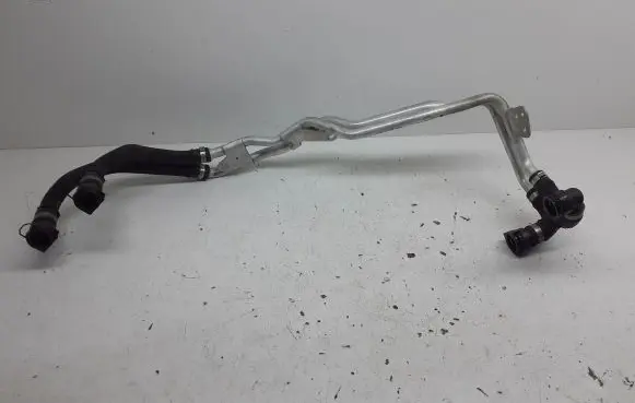 BMW 5 G30 G31 Engine coolant pipe/hose