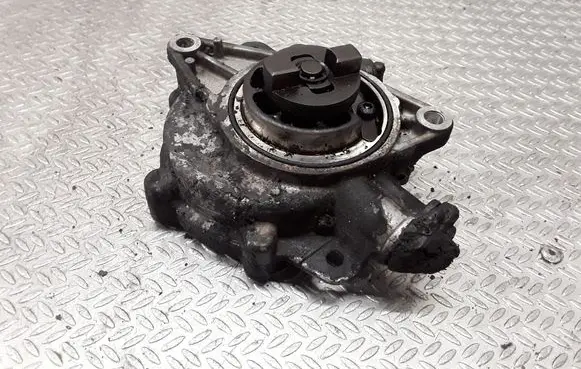 Peugeot 308 Vacuum pump 758642404