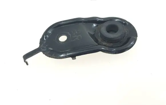 Subaru Legacy Radiator mount bracket