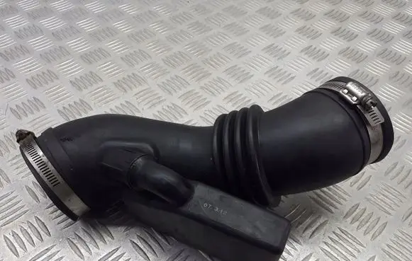 Subaru Legacy Air intake hose/pipe