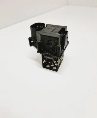 Coolant fan relay
