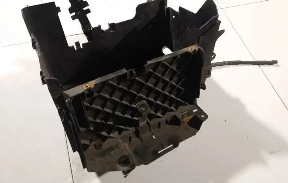 Renault Scenic III - Grand scenic III Battery box tray t06009a180
