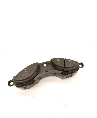 Ford Focus Windscreen/window heater switch 19A945
