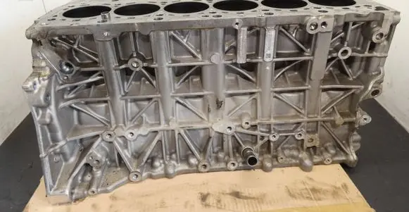 BMW 3 F30 F35 F31 Engine block 7823013 N57D30A
