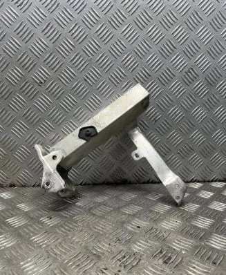 BMW 5 F10 F11 Radiator support slam panel bracket 715887306 13232810