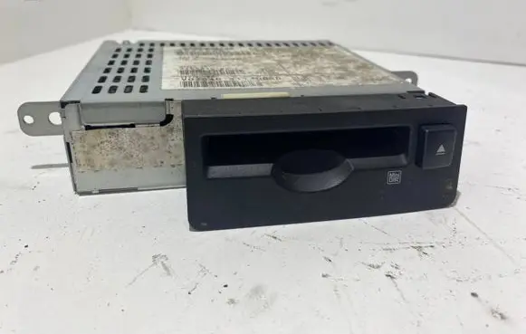 Volvo XC90 CD/DVD changer 30646681 306466811 31140050