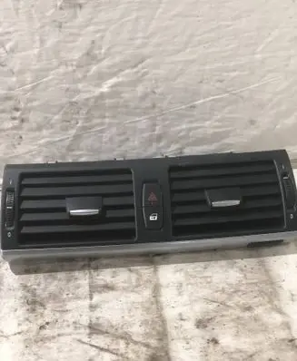 BMW X5 E70 Dash center air vent grill 6958654 7161802 7161801