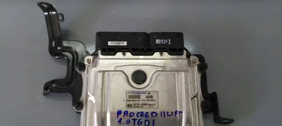 KIA Pro Cee'd II Engine control unit/module ECU 391F2-04DD0 391F204DD0
