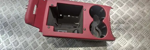 Cup holder front