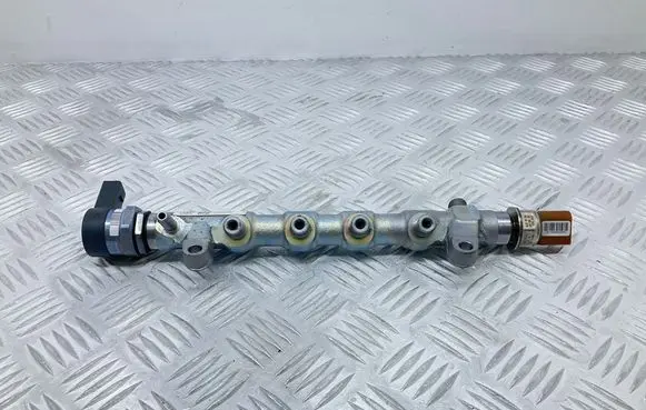Audi A4 S4 B8 8K Fuel pressure regulator 03L130089G 03L906054 057130764AB
