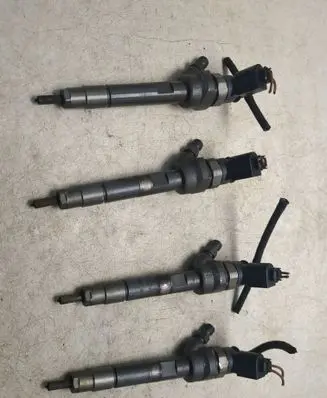 BMW 3 F30 F35 F31 Fuel injectors set 0445110600