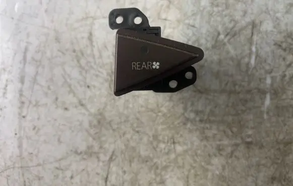 Mitsubishi Grandis Interior fan control switch Mr958153zz